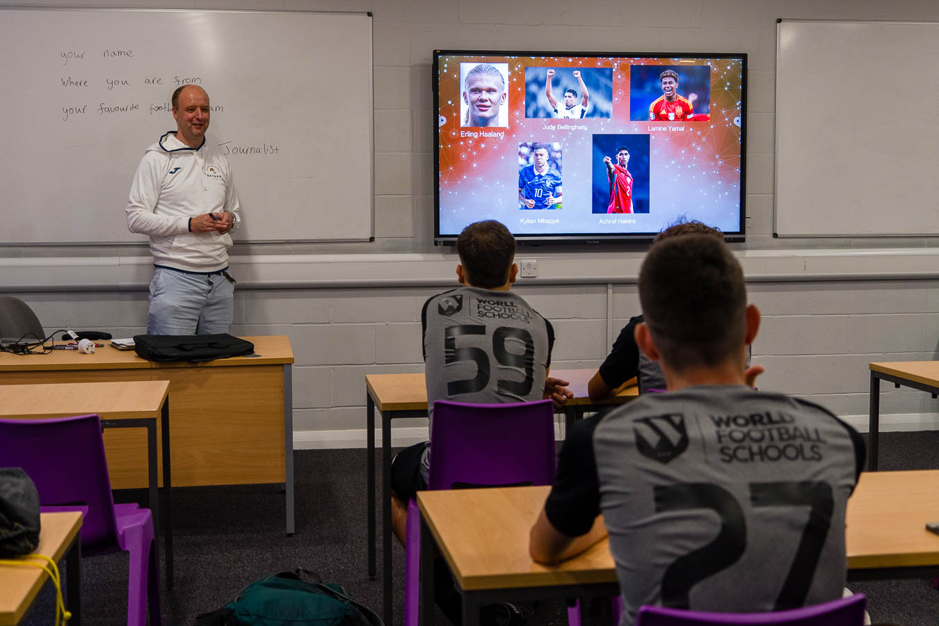 Clase de inglés a través del fútbol en Oakham School